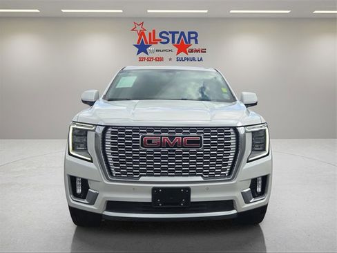 Used 2022 GMC Yukon XL Denali image 2