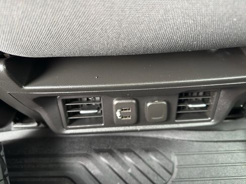 Used 2021 Chevrolet Silverado 1500 RST image 33