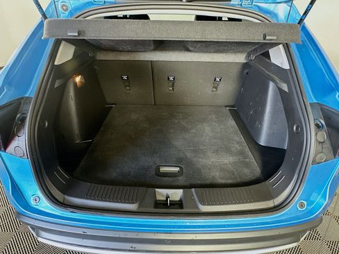 Used 2025 Chevrolet Trax LT w/ Driver Confidence Package image 27