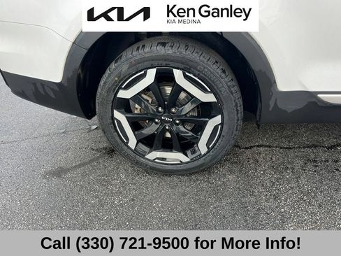 Certified 2024 Kia Telluride S w/ S Sunroof Package AWD/4WD image 21
