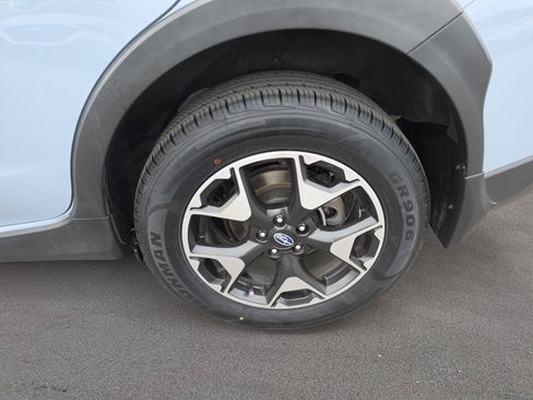 Used 2019 Subaru Crosstrek 2.0i Premium w/ Moonroof Package AWD/4WD image 25