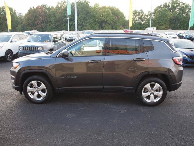 Used 2018 Jeep Compass Latitude w/ Popular Equipment Group FWD image 3