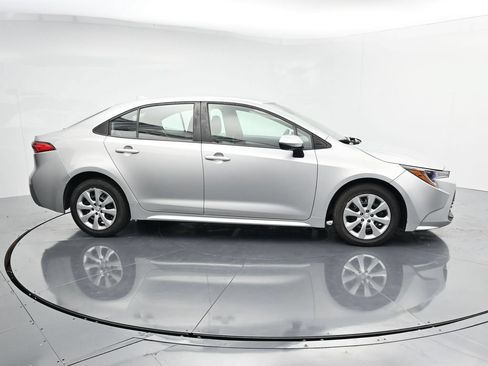 Used 2023 Toyota Corolla LE FWD image 9