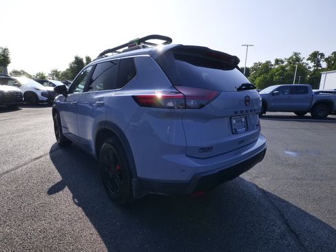 Certified 2026 Nissan Rogue SV AWD/4WD image 8