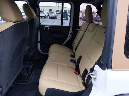 Used 2020 Jeep Wrangler Unlimited Sport image 13