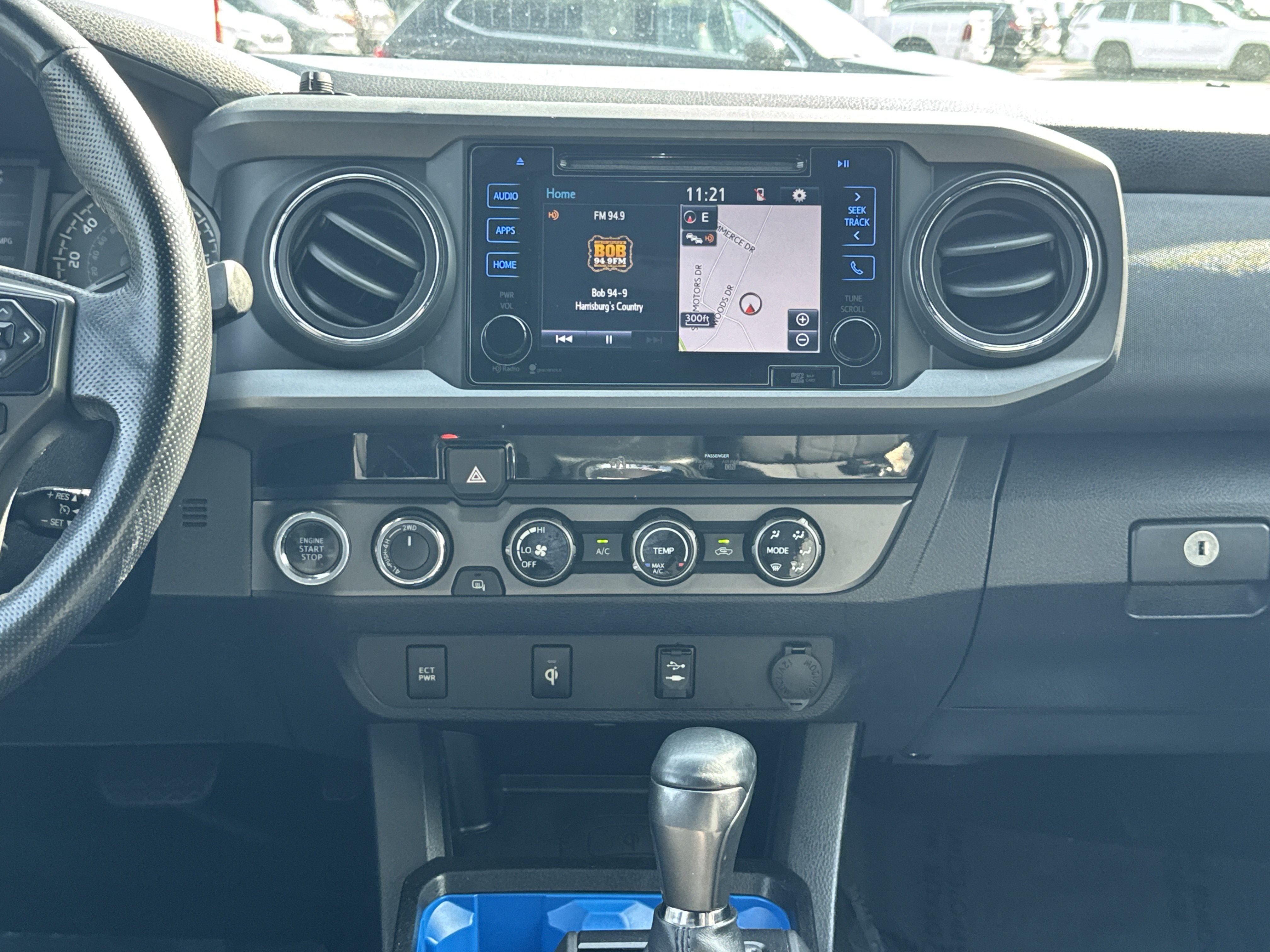 Used 2016 Toyota Tacoma TRD Off-Road w/ Towing Package AWD/4WD image 12