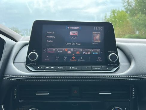 Certified 2023 Nissan Rogue SV w/ SV Premium Package AWD/4WD image 18