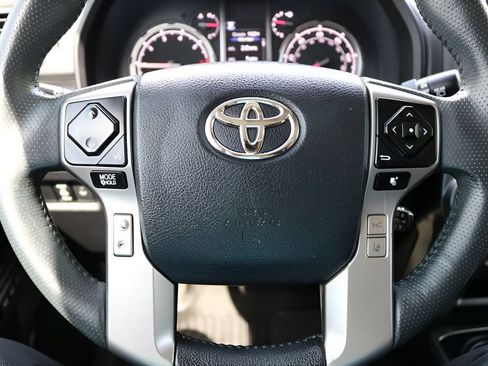 Used 2022 Toyota 4Runner Limited AWD/4WD image 23