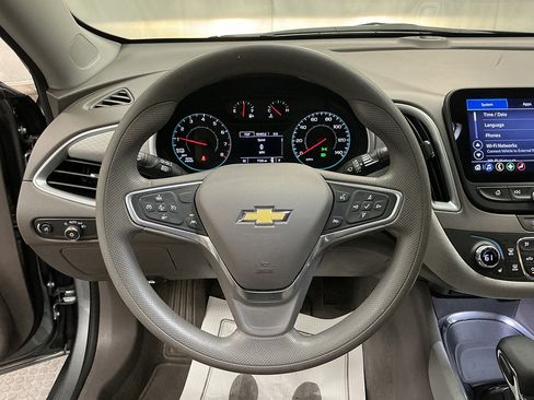 Used 2023 Chevrolet Malibu LT FWD image 12