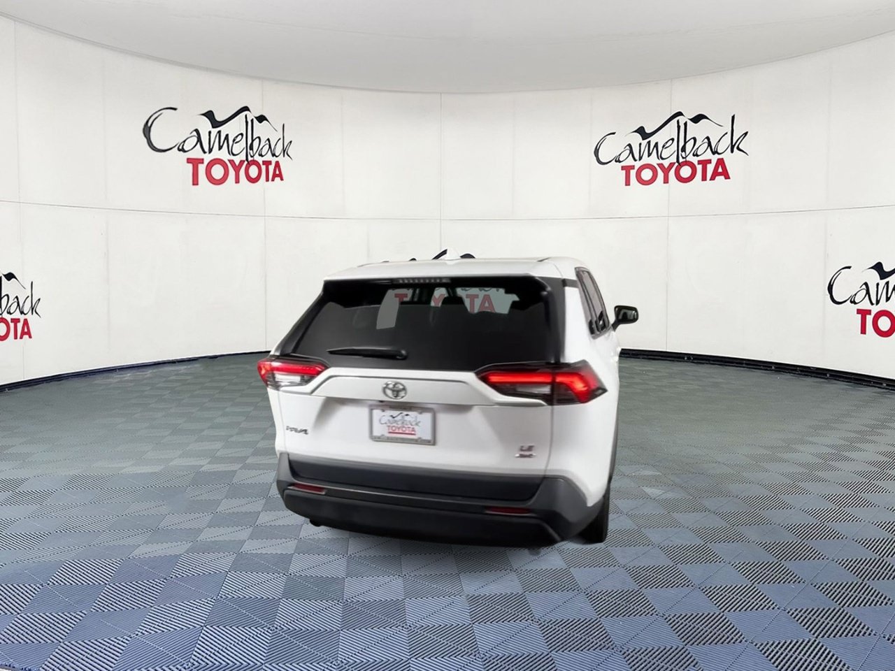 Used 2025 Toyota RAV4 LE AWD/4WD image 9