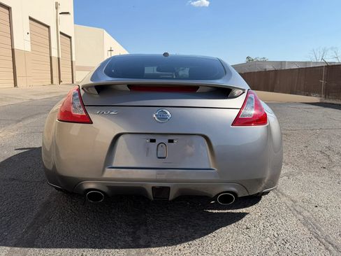 Used 2009 Nissan 370Z Touring w/ Sport Pkg RWD image 8