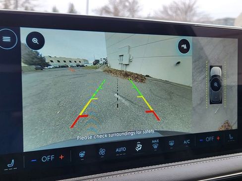 New 2025 Lincoln Corsair Reserve w/ Equipment Group 202A image 21