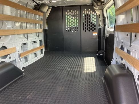 Used 2025 Ford Transit 250 Low Roof w/ Exterior Upgrade Package RWD image 4