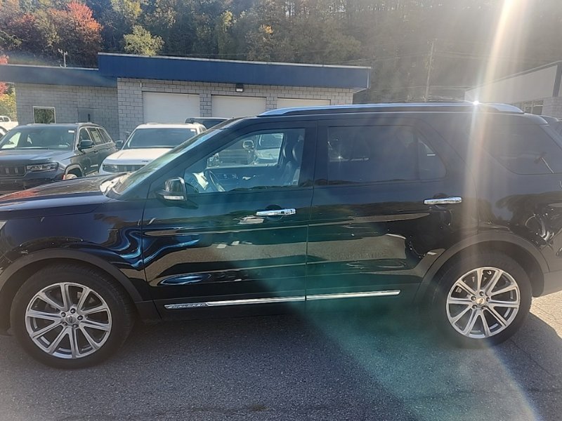 Used 2016 Ford Explorer Limited AWD/4WD image 4