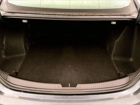 Used 2019 Chevrolet Malibu LT w/ Leather Package image 33