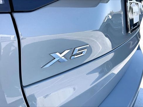Used 2024 BMW X5 xDrive40i w/ M Sport Package image 31