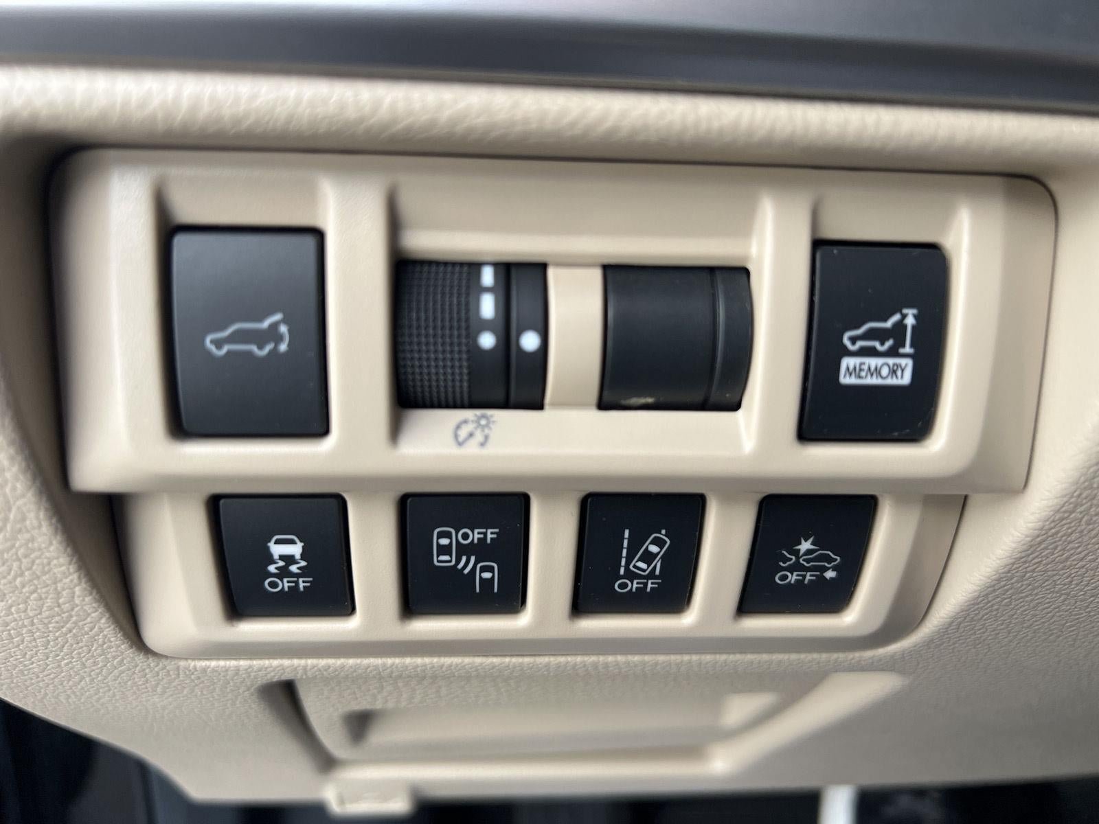 Used 2018 Subaru Outback 2.5i Premium AWD/4WD image 22