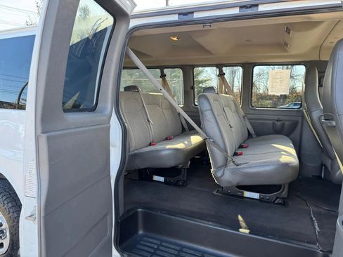 Used 2020 Chevrolet Express 3500 LT w/ LT Preferred Equipment Group image 11