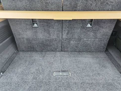 Used 2023 Land Rover Range Rover Long Wheelbase SE image 15