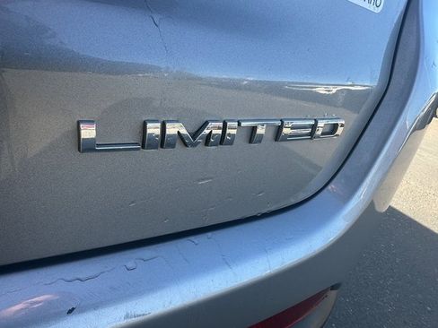 Used 2024 Jeep Compass Limited image 12