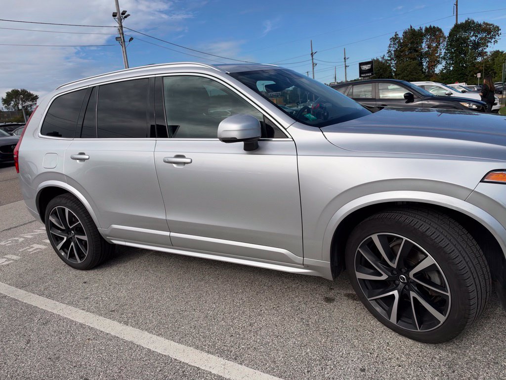 Used 2021 Volvo XC90 T6 Momentum w/ Climate Package AWD/4WD image 4