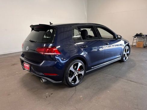 Used 2019 Volkswagen GTI SE image 3