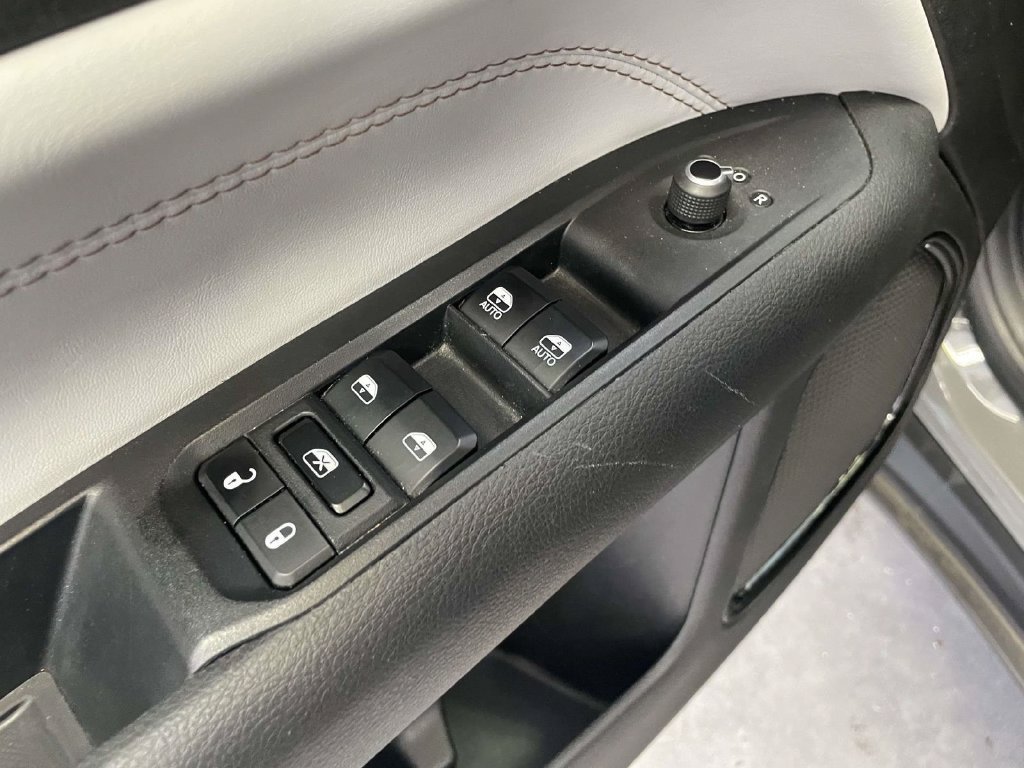 Used 2024 Jeep Compass Limited AWD/4WD image 15