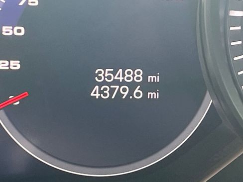 Used 2023 Porsche Panamera image 46