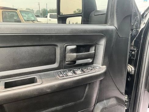 Used 2024 RAM 3500 Tradesman w/ Chrome Appearance Group AWD/4WD image 12