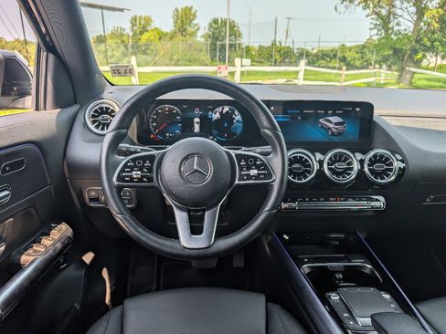 Used 2023 Mercedes-Benz GLA 250 4MATIC image 27