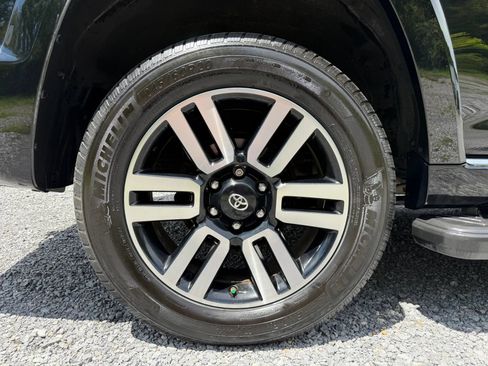 Used 2018 Toyota 4Runner Limited AWD/4WD image 57