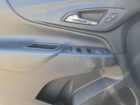 Used 2022 Chevrolet Equinox LT FWD image 21