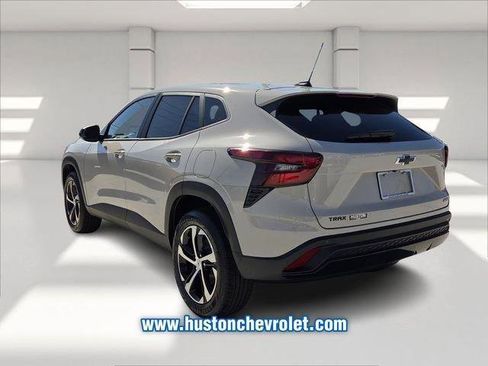 Used 2026 Chevrolet Trax RS w/ Driver Confidence Package FWD image 3