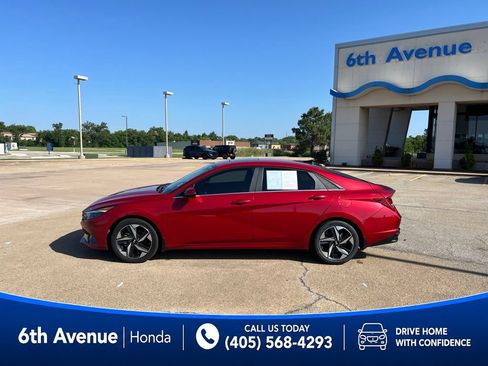 Used 2022 Hyundai Elantra Limited FWD image 8
