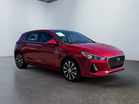 Used 2020 Hyundai Elantra GT w/ Style Package 02 image 3