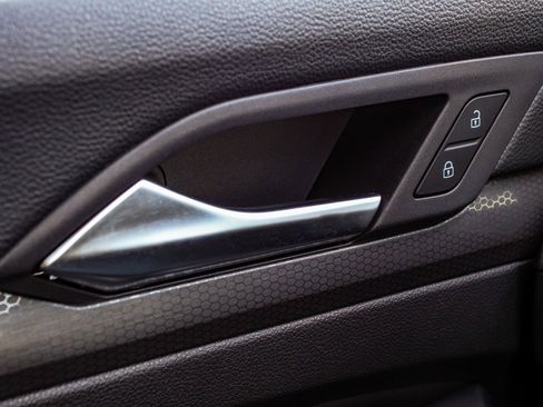 Used 2024 Volkswagen GTI Autobahn image 9