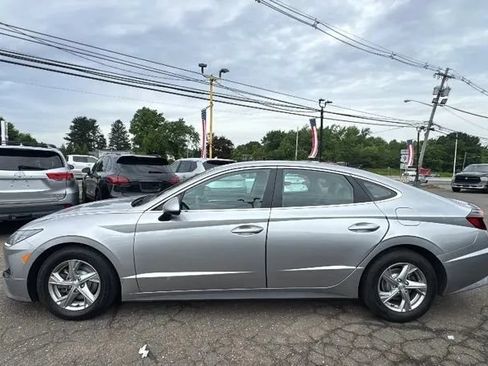 Used 2021 Hyundai Sonata SE FWD image 8