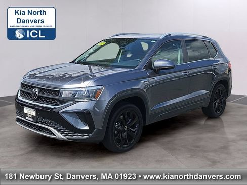 Used 2022 Volkswagen Taos SE w/ Panoramic Sunroof Package AWD/4WD image 1
