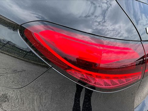 Certified 2026 Mercedes-Benz GLC 300 image 6