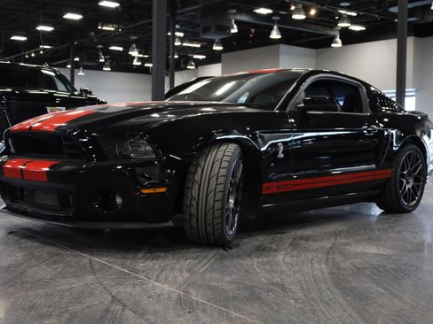 Used 2014 Ford Mustang Shelby GT500 w/ Equipment Group 821A image 3