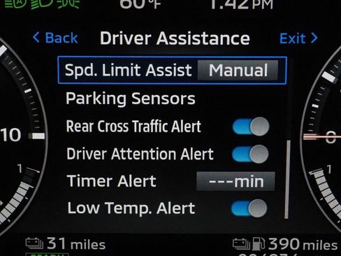 Used 2025 Mitsubishi Outlander SEL image 24