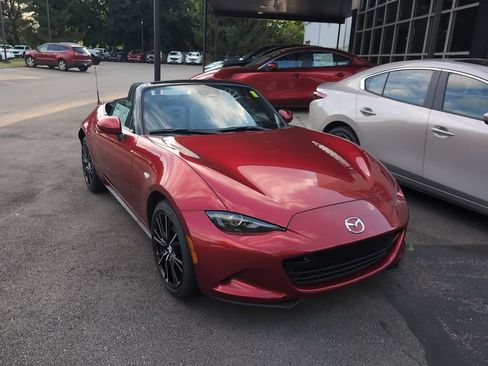 New 2026 MAZDA MX-5 Miata Grand Touring RWD image 11