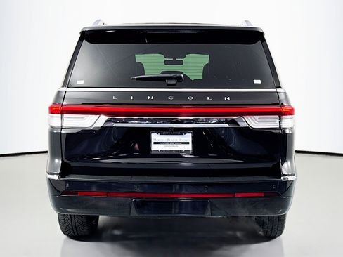 Used 2024 Lincoln Navigator Premiere AWD/4WD image 4
