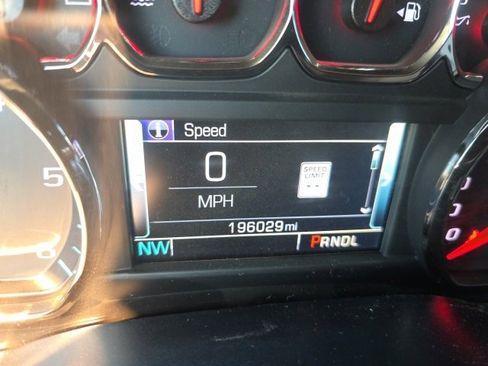 Used 2018 GMC Sierra 1500 SLT image 17