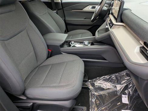 New 2026 Ford Explorer Active image 21