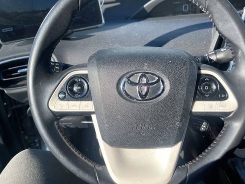 Used 2017 Toyota Prius Prime Premium image 10