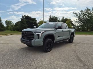 Used 2026 Toyota Tundra SR5 w/ SR5 Convenience Package AWD/4WD video 1