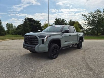 Used 2026 Toyota Tundra SR5 w/ SR5 Convenience Package