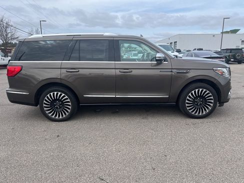 Used 2021 Lincoln Navigator Black Label image 5