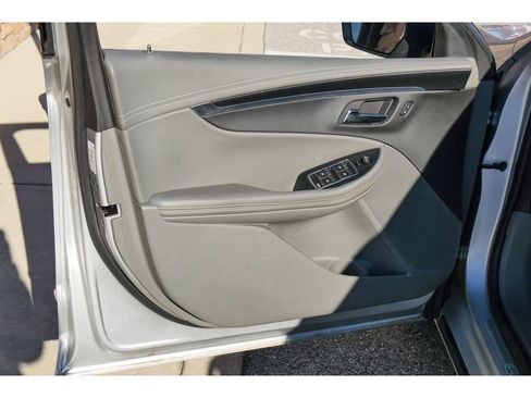 Used 2016 Chevrolet Impala LTZ image 9